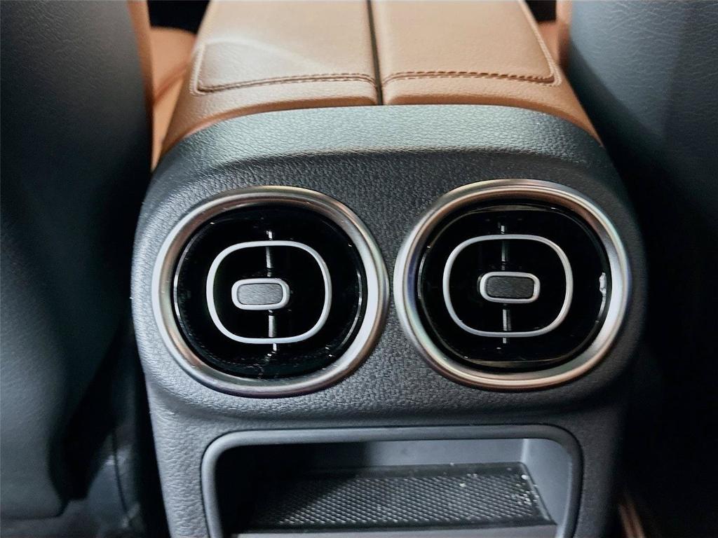 2026 Mercedes-BENZ GLC 缩略图 34