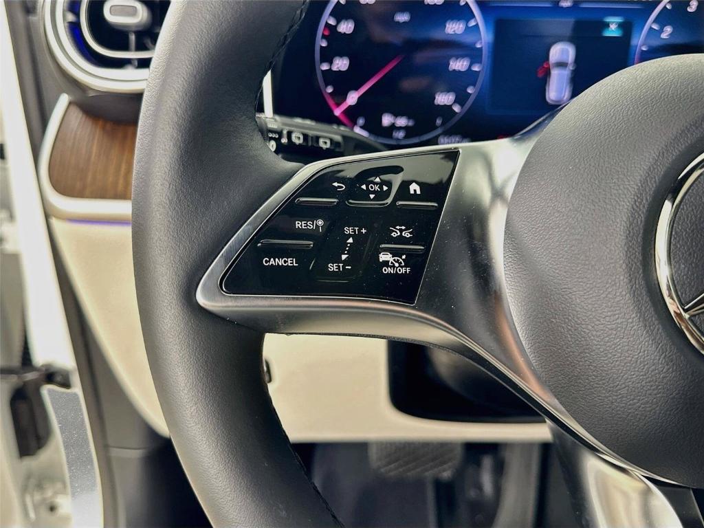 2026 Mercedes-BENZ GLC — миниатюра 11