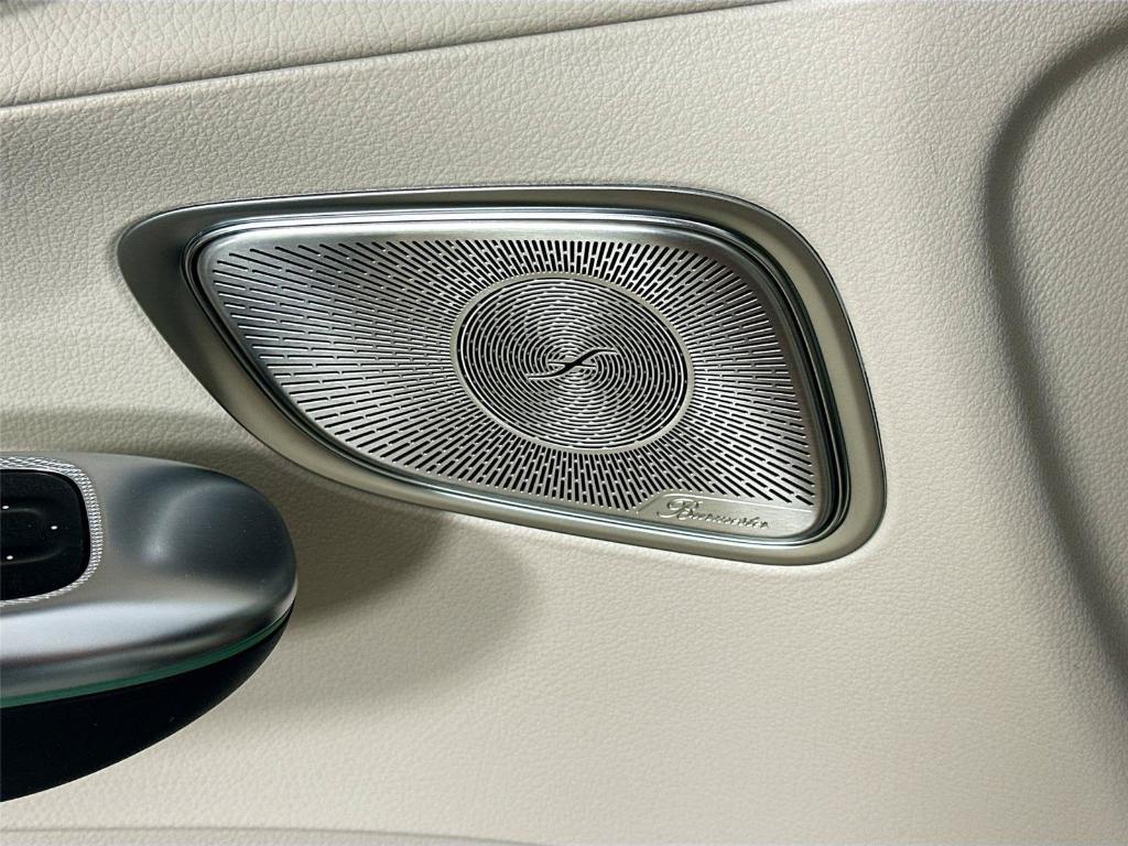 2026 Mercedes-BENZ GLC — миниатюра 23