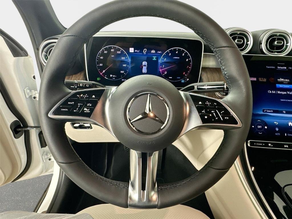 2026 Mercedes-BENZ GLC — миниатюра 11