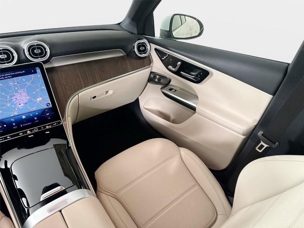2026 Mercedes-BENZ GLC — миниатюра 29