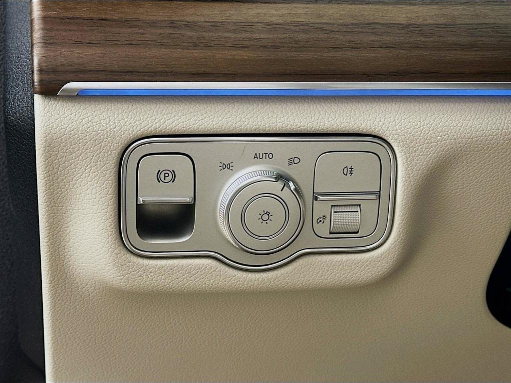 2026 Mercedes-BENZ GLE — фото 10