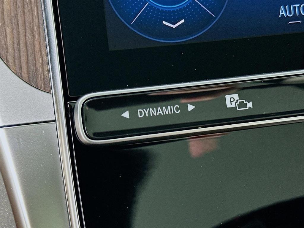 2026 Mercedes-BENZ GLC — миниатюра 22