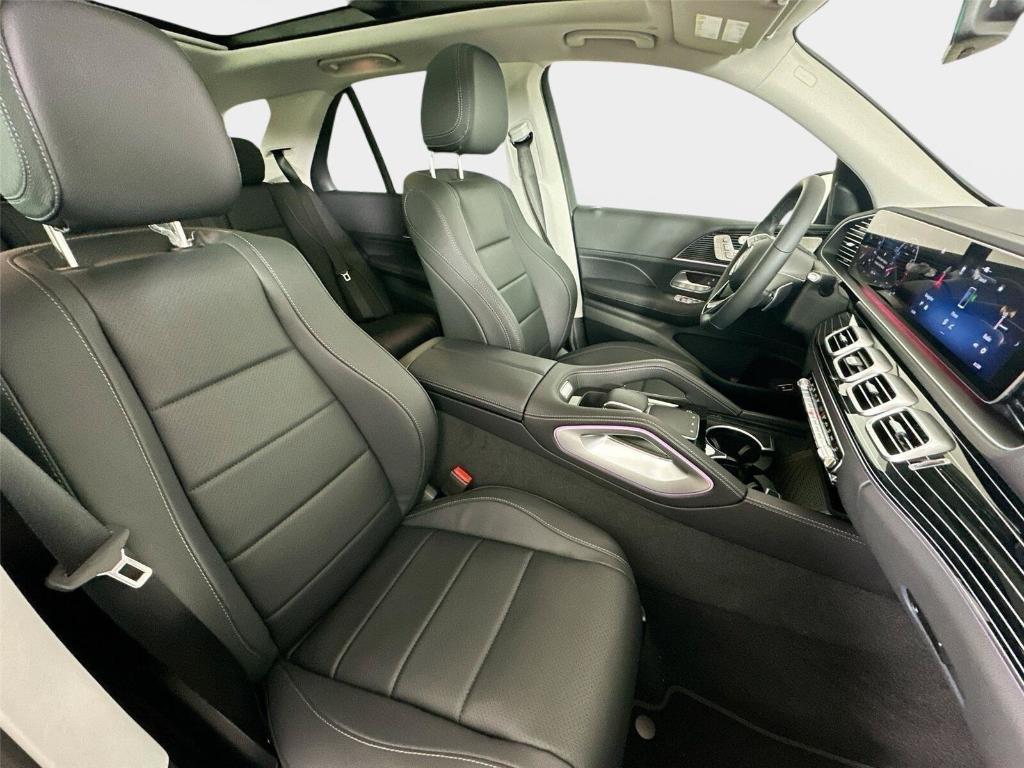 2026 Mercedes-BENZ GLE — миниатюра 35