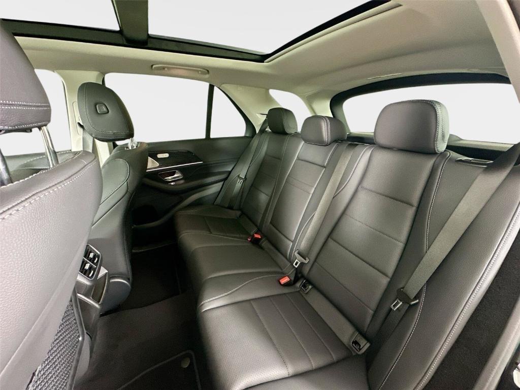 2026 Mercedes-BENZ GLE — миниатюра 31