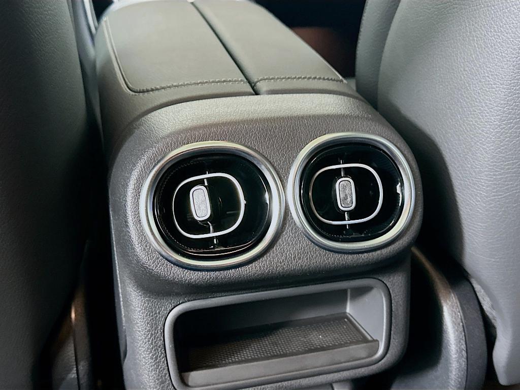 2026 Mercedes-BENZ GLC 缩略图 32