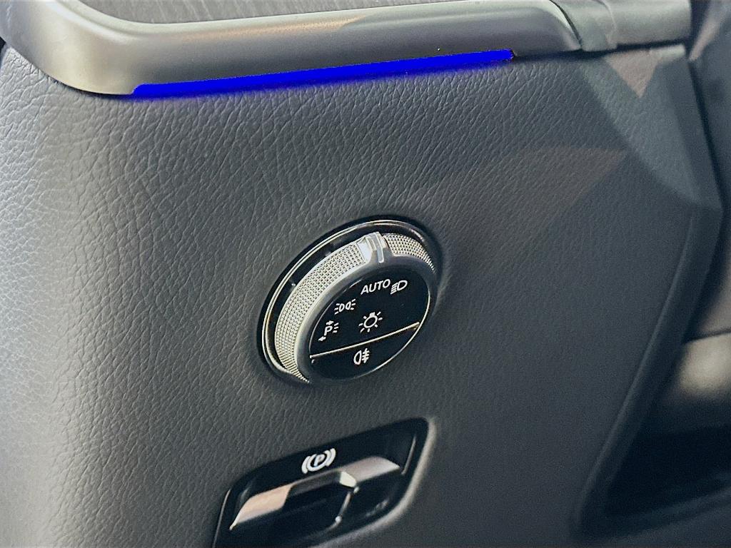 MERCEDES-BENZ GLC - 10