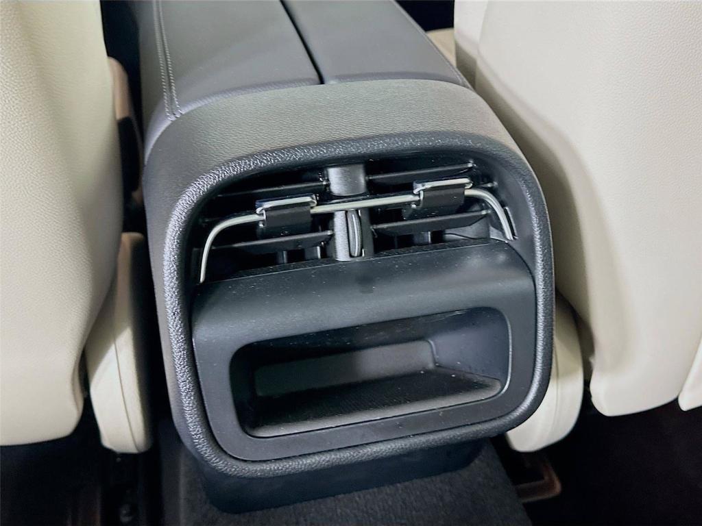 صورة مصغرة 30 لـ 2026 Mercedes-BENZ E-CLASS