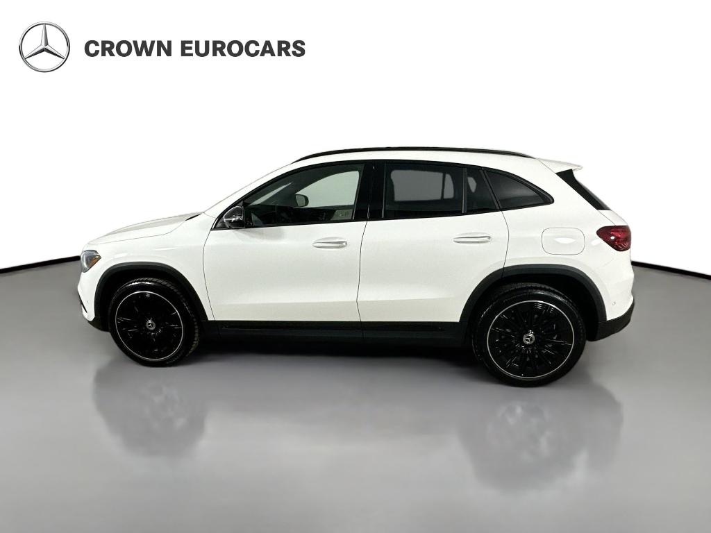MERCEDES-BENZ GLA - 8