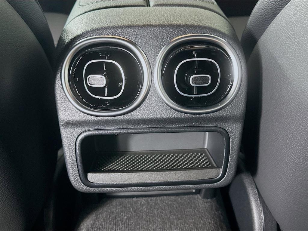 صورة مصغرة 32 لـ 2026 Mercedes-BENZ C-CLASS