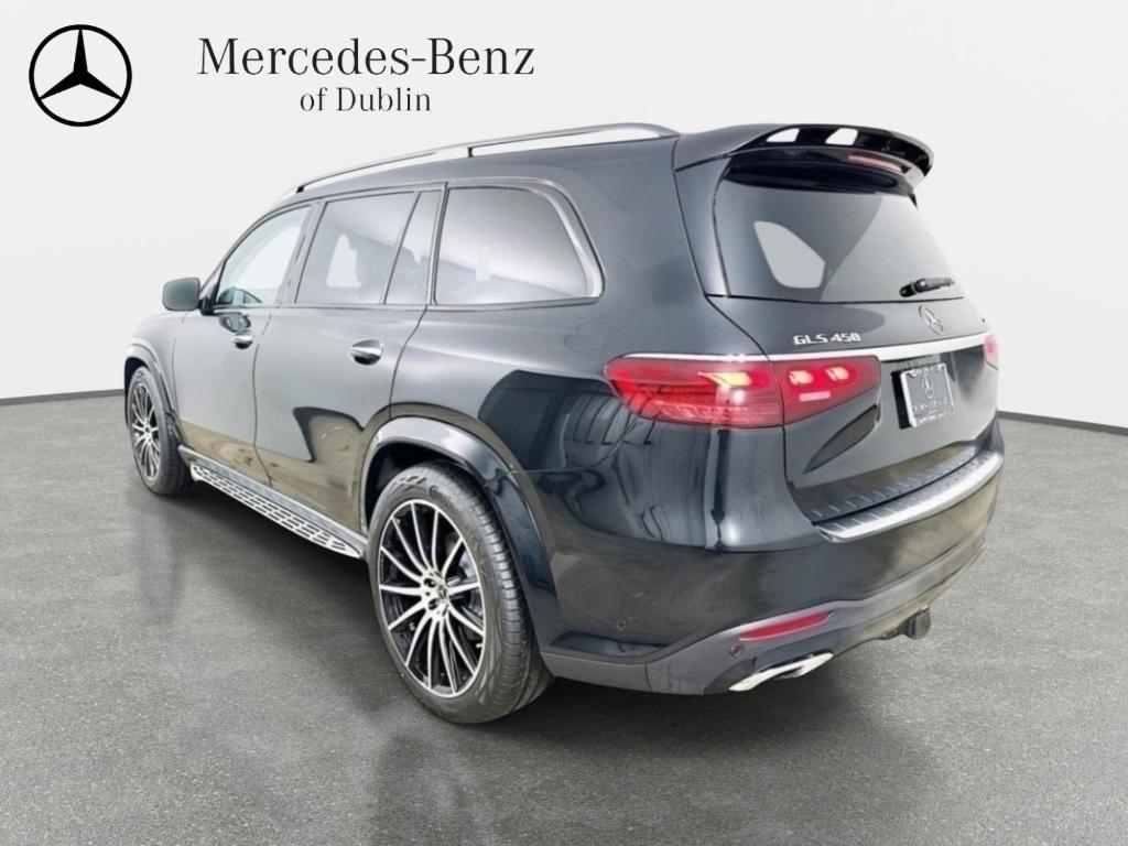 2026 Mercedes-BENZ GLS — фото 5