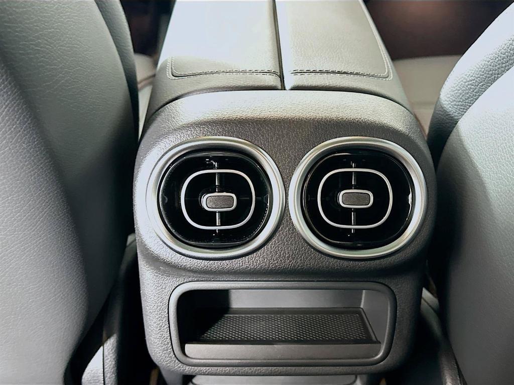 2026 Mercedes-BENZ GLC — миниатюра 34