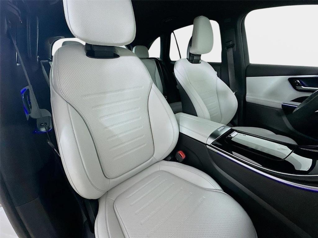 2026 Mercedes-BENZ GLC — миниатюра 32