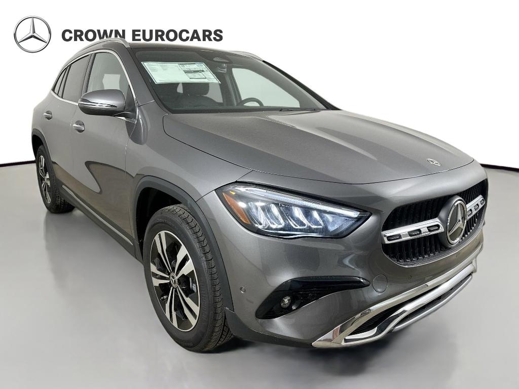 MERCEDES-BENZ GLA - 3