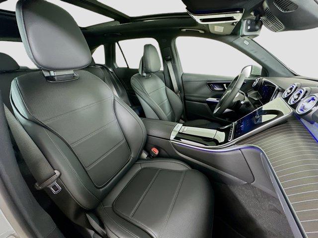 2026 Mercedes-BENZ GLC — миниатюра 35