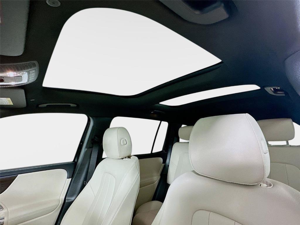 2026 Mercedes-BENZ GLB 缩略图 27