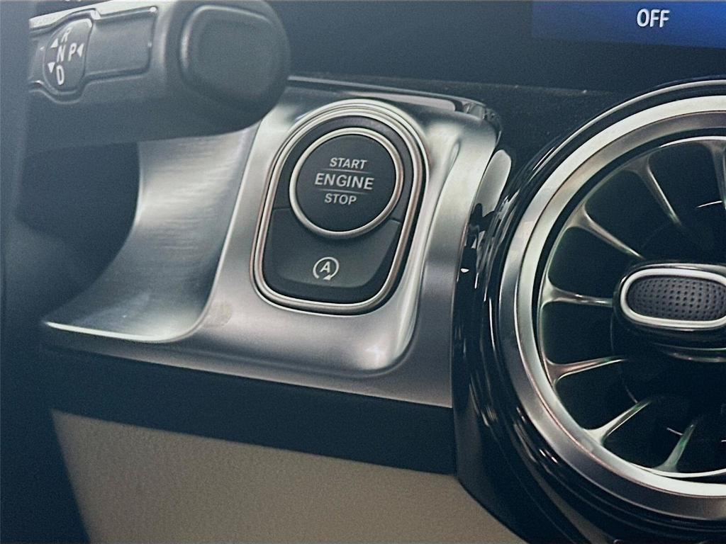 2026 Mercedes-BENZ GLB 缩略图 16