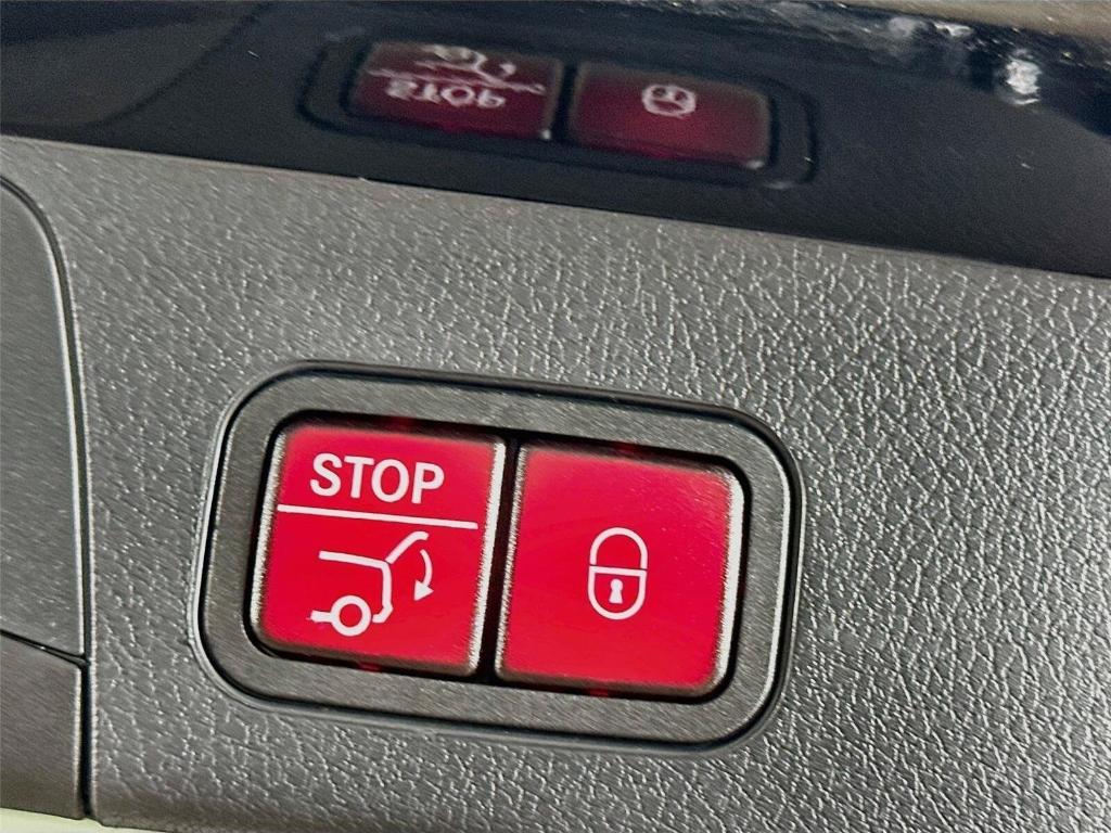 2026 Mercedes-BENZ GLB 缩略图 31