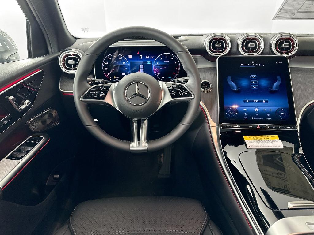 2026 Mercedes-BENZ GLC — миниатюра 29