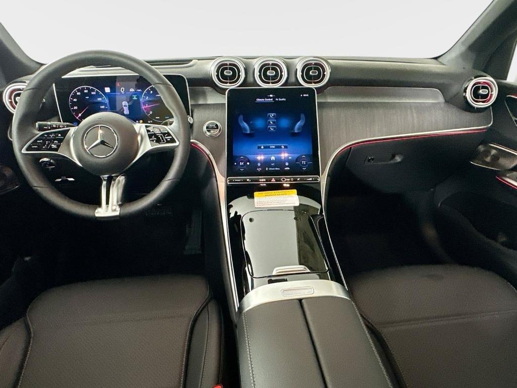 2026 Mercedes-BENZ GLC — миниатюра 28