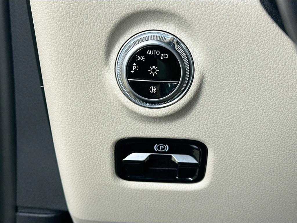 صورة 10 لـ 2022 Mercedes-BENZ C-CLASS