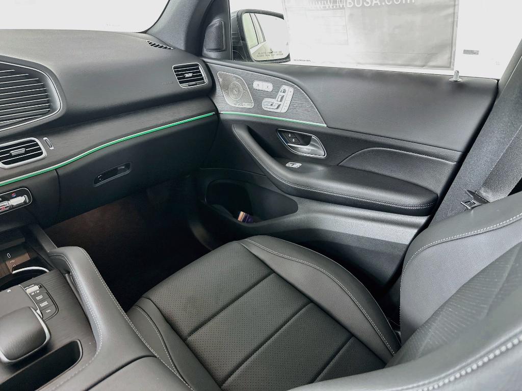 2026 Mercedes-BENZ GLE — миниатюра 30