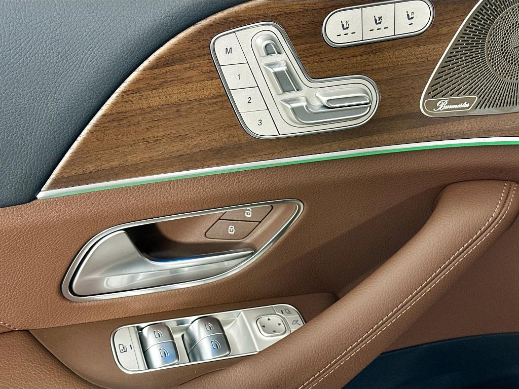 2026 Mercedes-BENZ GLE — миниатюра 22