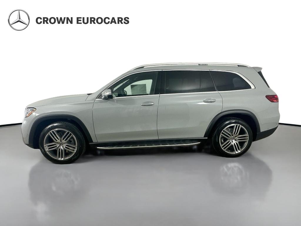 2026 Mercedes-BENZ GLS — фото 8