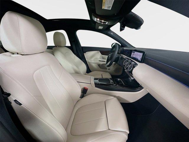 2025 Mercedes-BENZ CLA — миниатюра 34