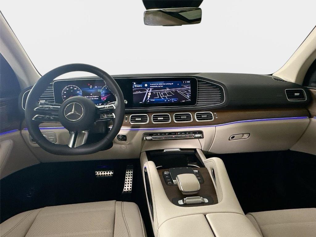 2026 Mercedes-BENZ GLS — миниатюра 28