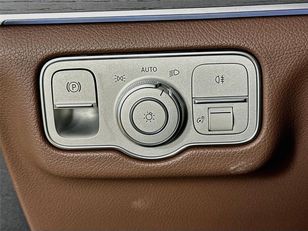 2026 Mercedes-BENZ GLE thumbnail 10