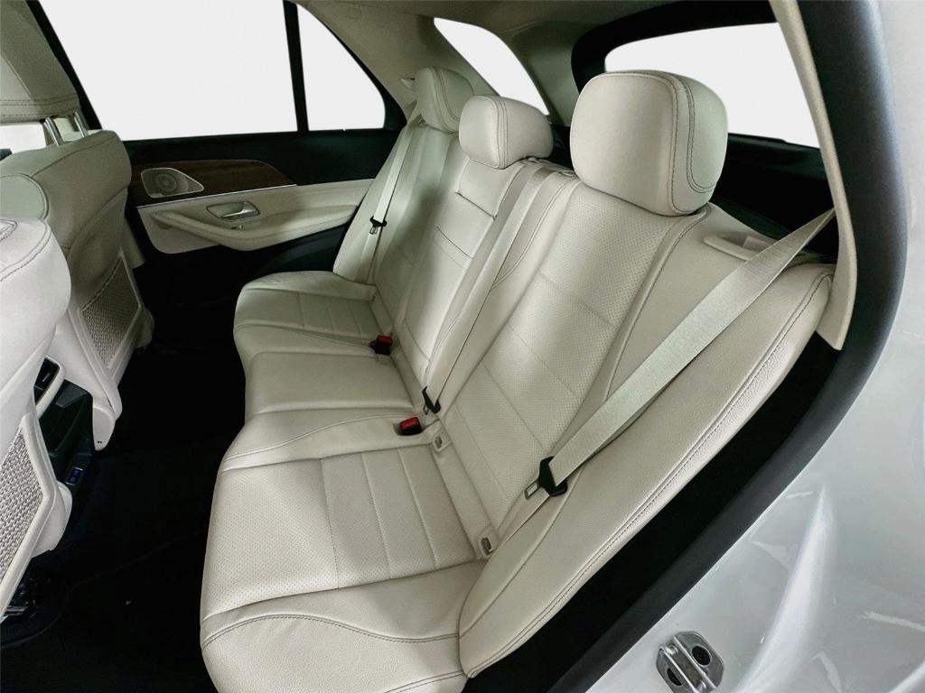 2026 Mercedes-BENZ GLE — миниатюра 31