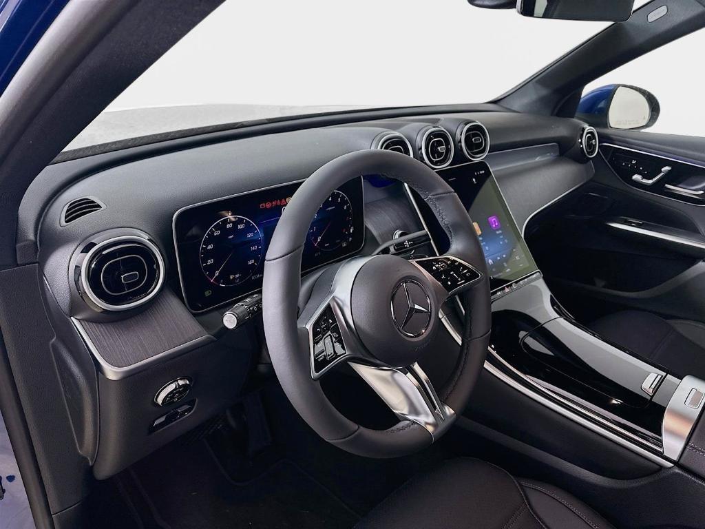 2026 Mercedes-BENZ GLC — фото 9