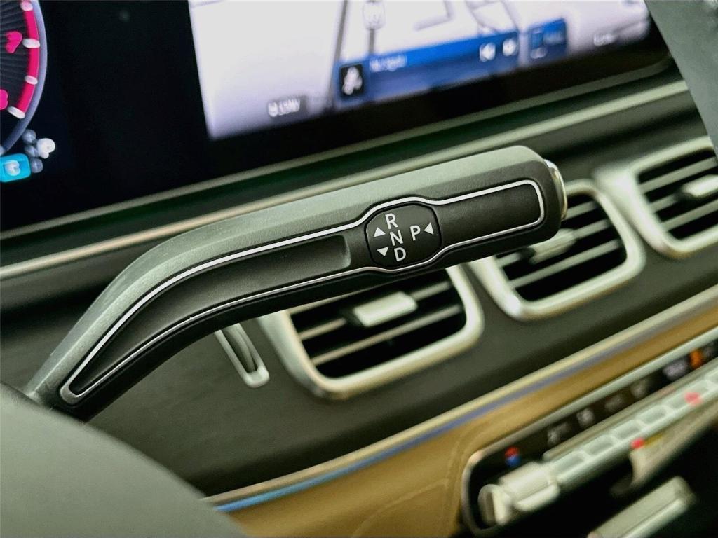 2026 Mercedes-BENZ GLS 缩略图 21