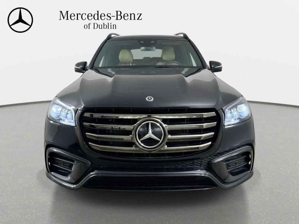2026 Mercedes-BENZ GLS — миниатюра 2