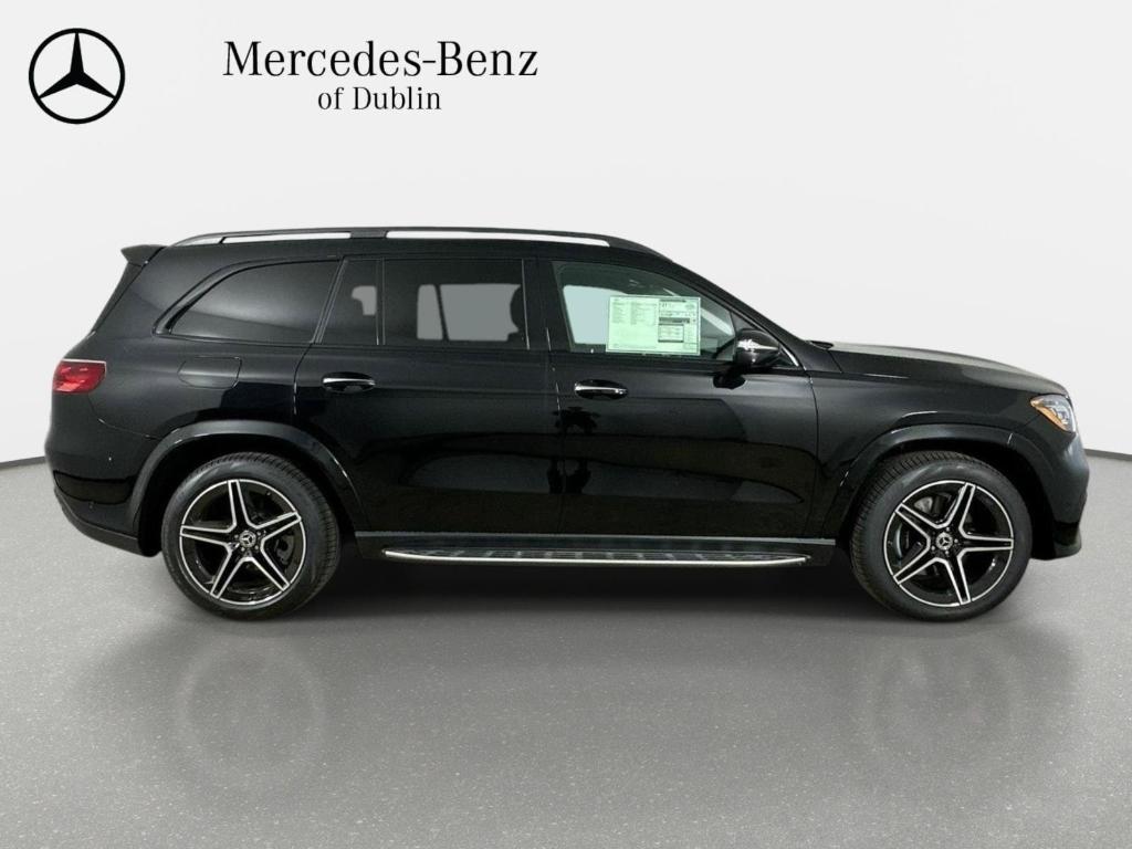2026 Mercedes-BENZ GLS — миниатюра 4