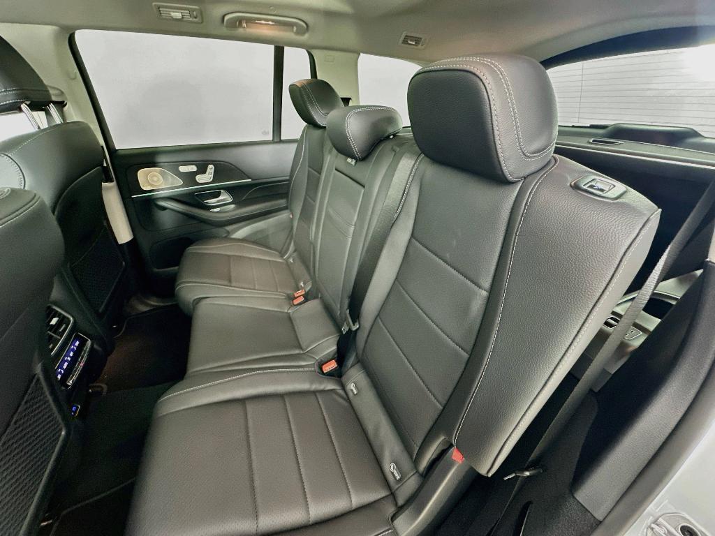 2026 Mercedes-BENZ GLS 缩略图 32