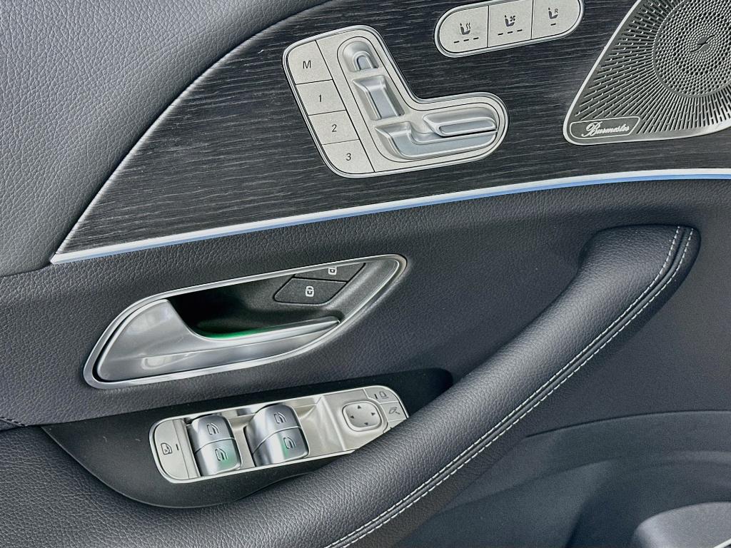 2026 Mercedes-BENZ GLS 缩略图 23