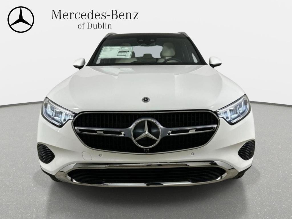 2026 Mercedes-BENZ GLC — фото 2