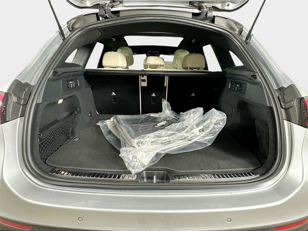 2026 Mercedes-BENZ GLC — миниатюра 31