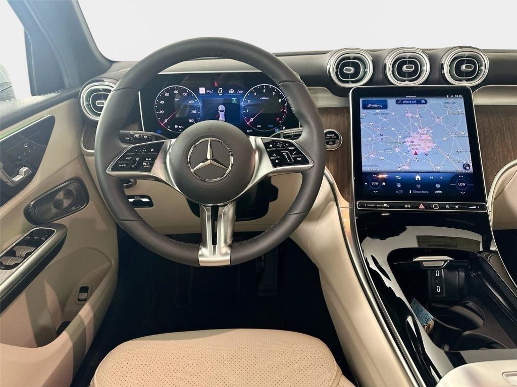 2026 Mercedes-BENZ GLC — миниатюра 28