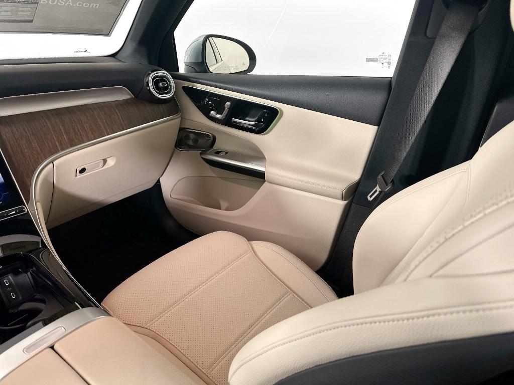 2026 Mercedes-BENZ GLC — миниатюра 29