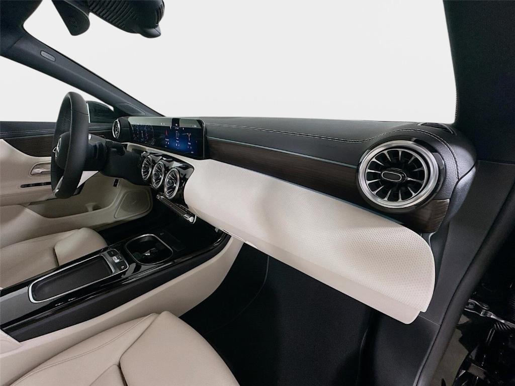 2026 Mercedes-BENZ CLA — миниатюра 38