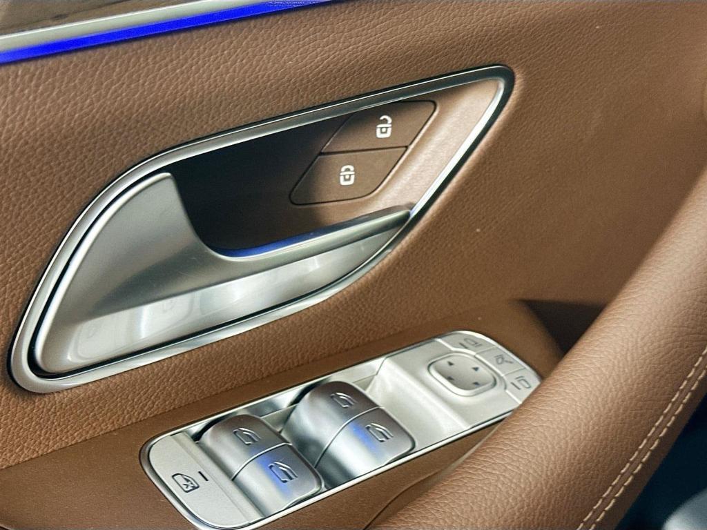 2026 Mercedes-BENZ GLE — миниатюра 17