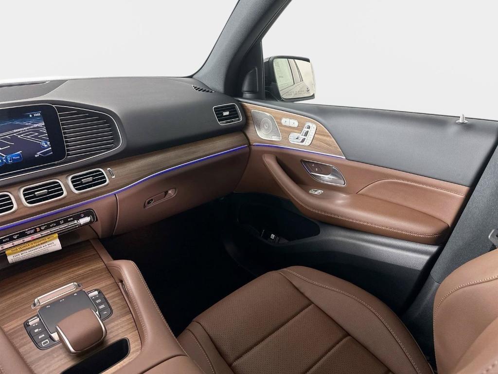 2026 Mercedes-BENZ GLE — миниатюра 25