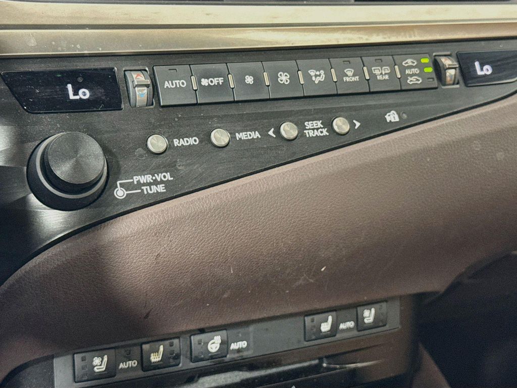 2020 Lexus ES 350 BASE 照片 19
