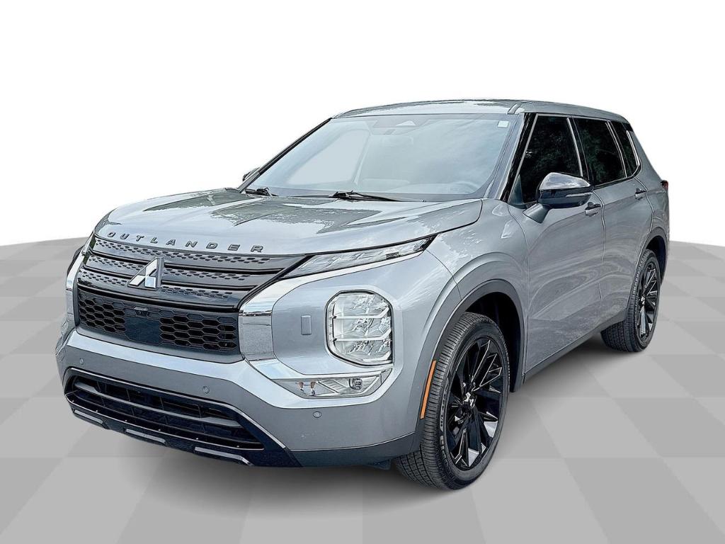 Used 2024 Mitsubishi Outlander SE
