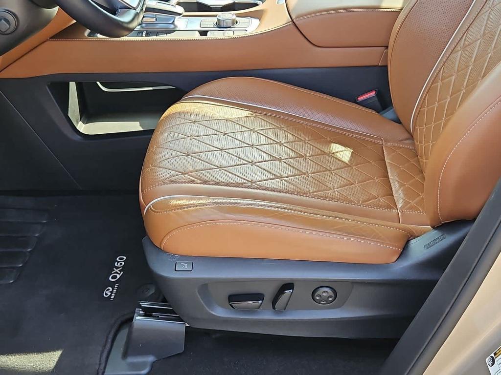 صورة مصغرة 16 لـ 2023 Infiniti QX60 AUTOGRAPH