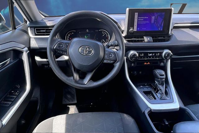 TOYOTA RAV4 - 5