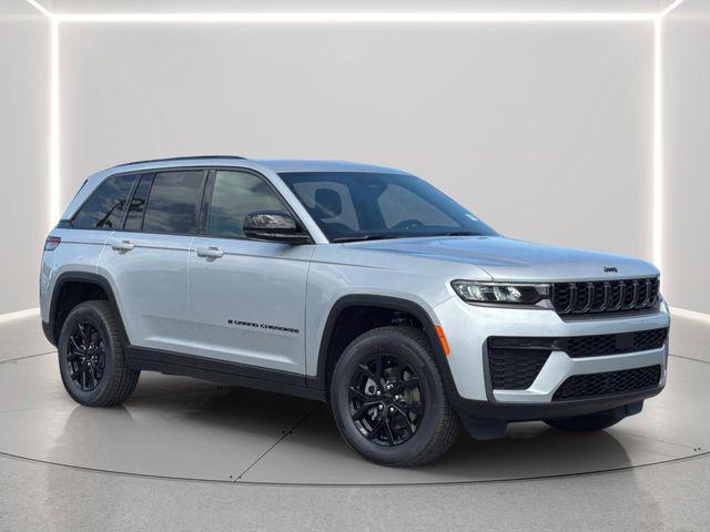 New 2026 Jeep Grand Cherokee Altitude